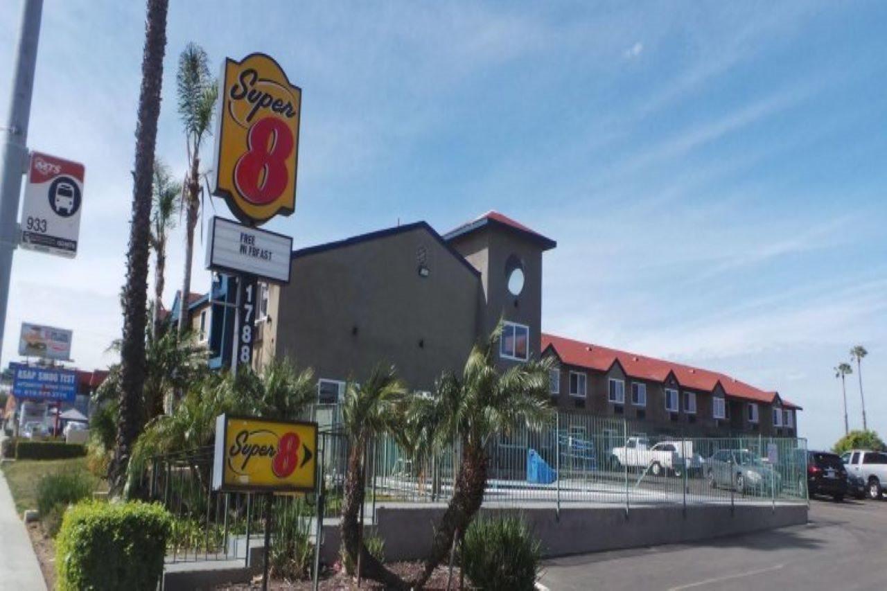 Super 8 By Wyndham San Diego/Imperial Beach Esterno foto