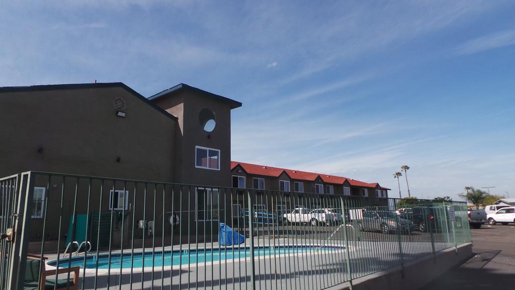 Super 8 By Wyndham San Diego/Imperial Beach Esterno foto
