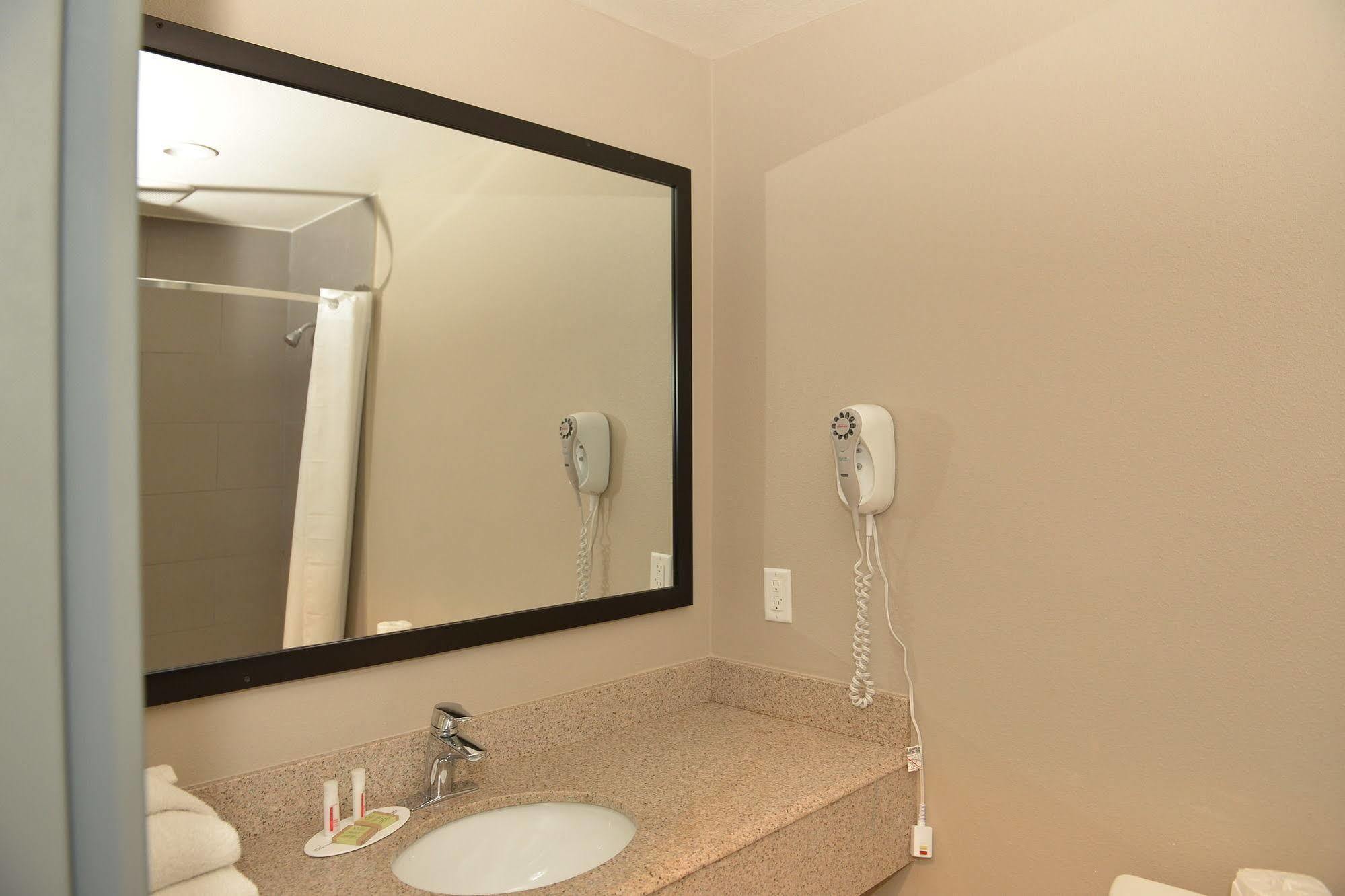 Super 8 By Wyndham San Diego/Imperial Beach Esterno foto